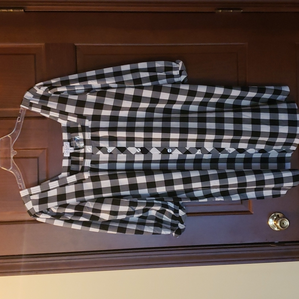 Beautiful Black and White Gingham fun dress! Mudpie.